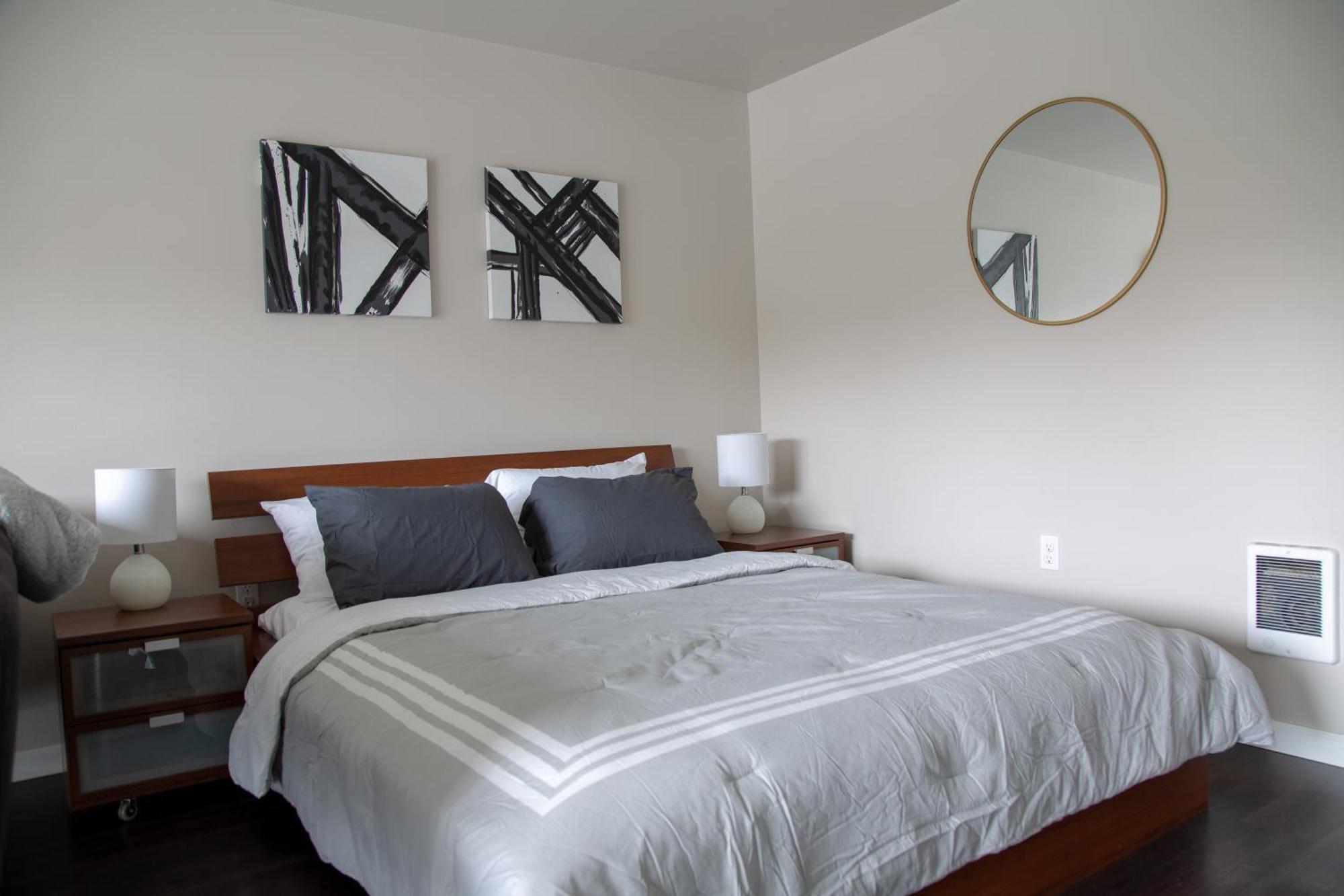 Capitol Hill Modern With Free Parking! Apartment Seattle
